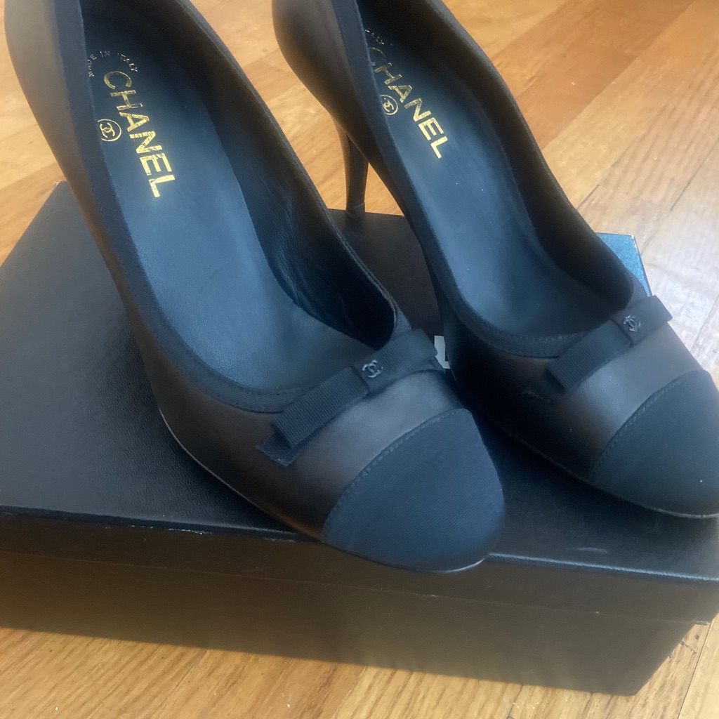 Brand New Condition Never Worn Chanel Pumps Size 41